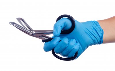 5 Best Trauma Shears For Nurses (in 2021)